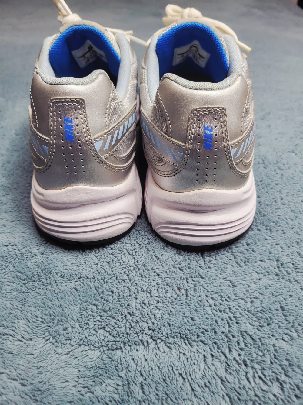 Nike Initiator Metalic Silver/ Ice Blue Womens Size 10